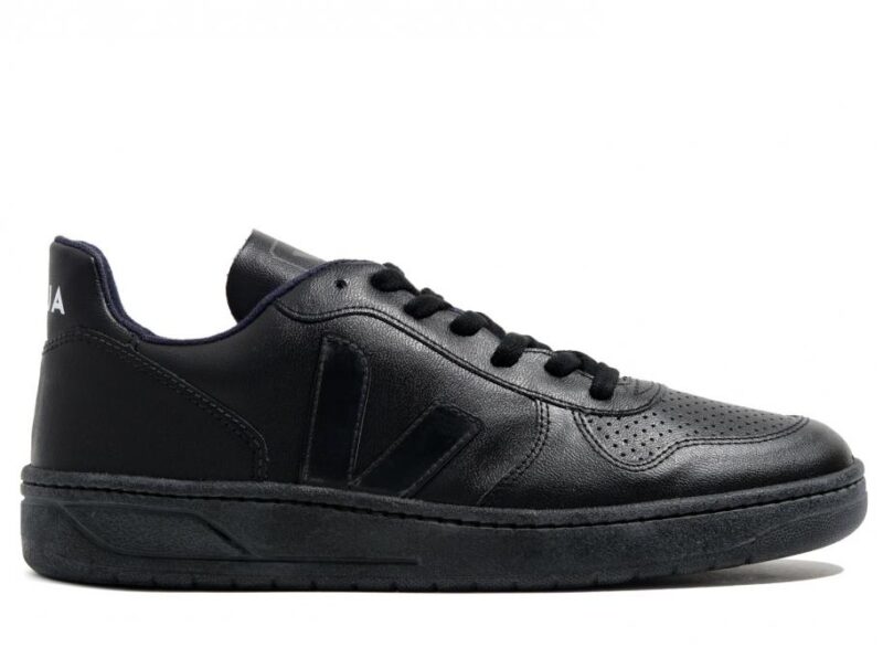 VEJA V-10 Bastille All Black
