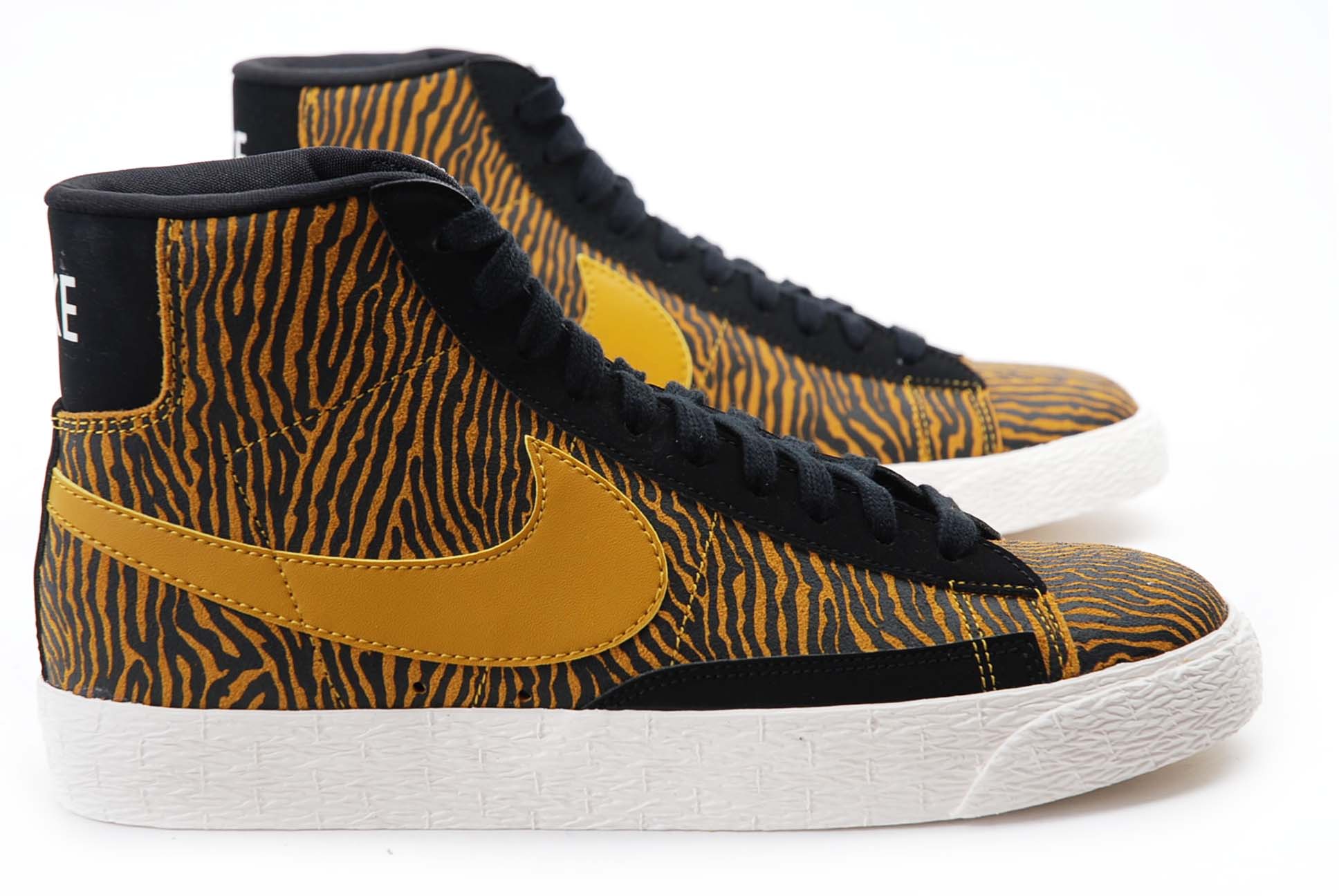 NIKE blazer mid print elephant