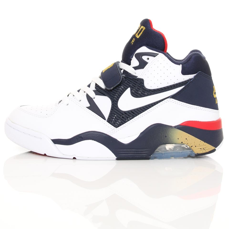NIKE Air Force 180