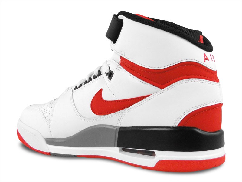 NIKE air revolution sky hi blanc noir rouge