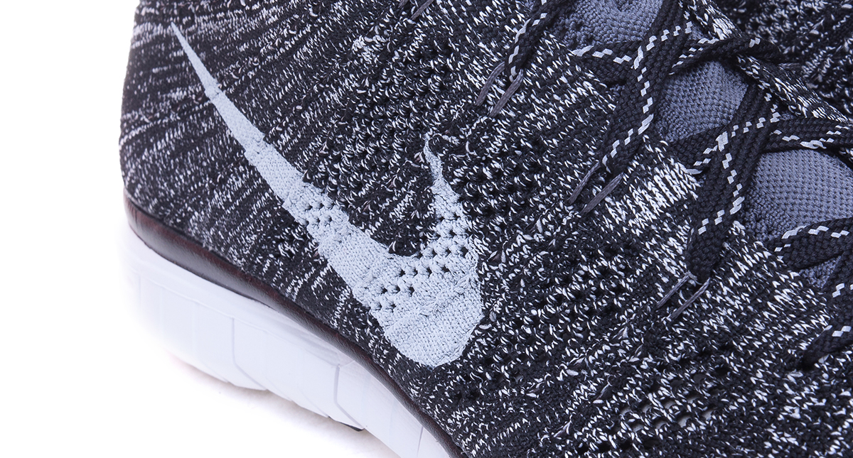 Nike free flyknit chukka black white