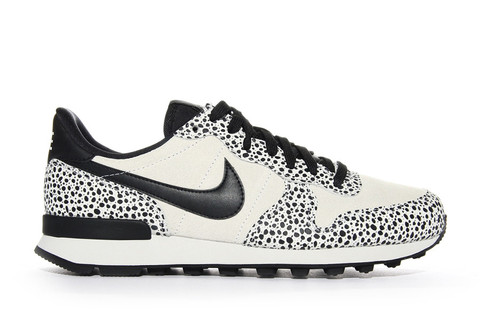 Nike - Internationalist PRM White Black lght bone