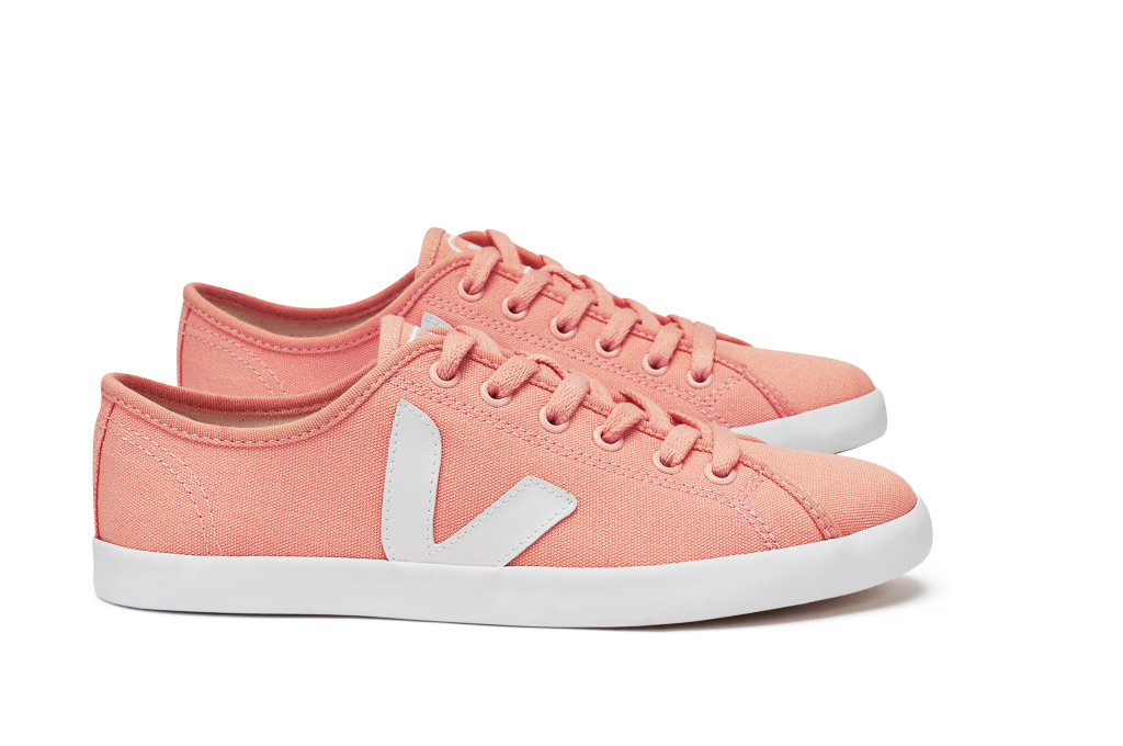 VEJA Taua bellini white