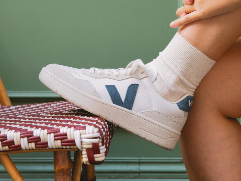 VEJA - V-90 O.T LEATHER EXTRA-WHITE_CALIFORNIA - Image 4