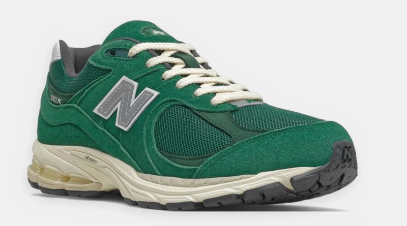 NEW BALANCE - 2002 RHB Nightwatch Green - Image 3