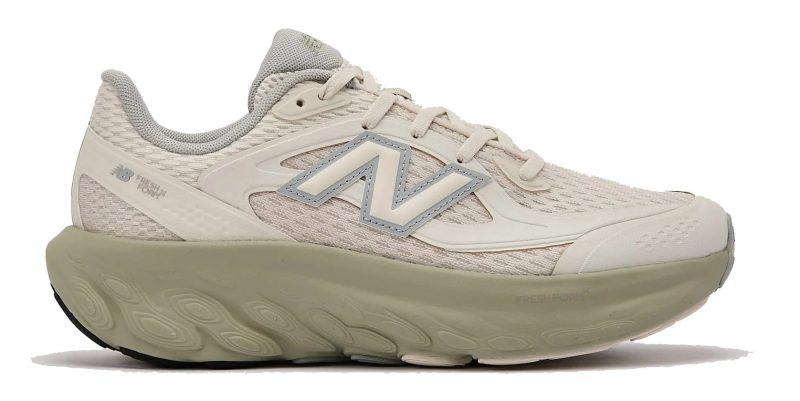 NEW BALANCE - UTRNWA LINEN / OLIVINE