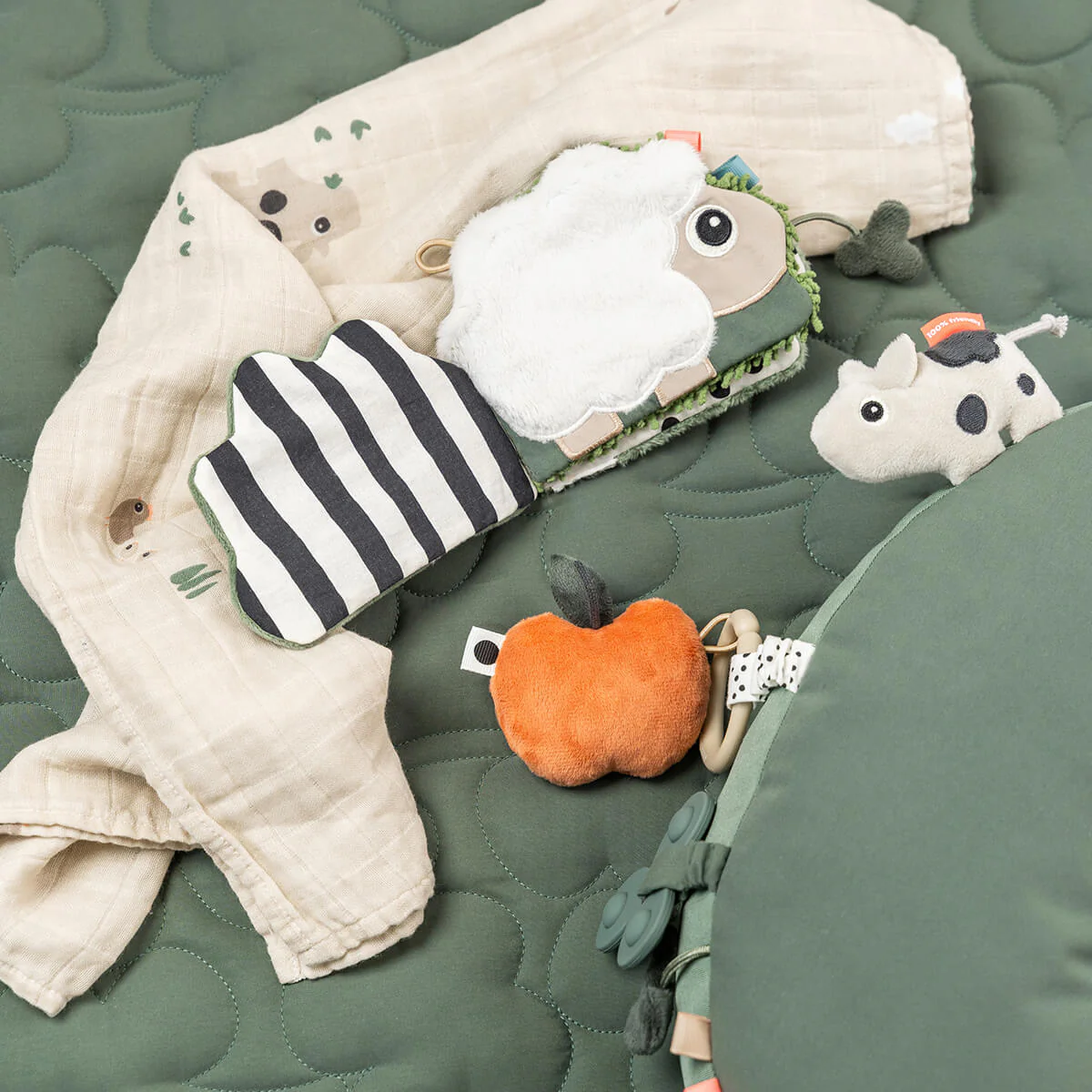 DONE BY DEER - Livre d'éveil Sensoriel - Tiny Farm - Multicolore – Image 4